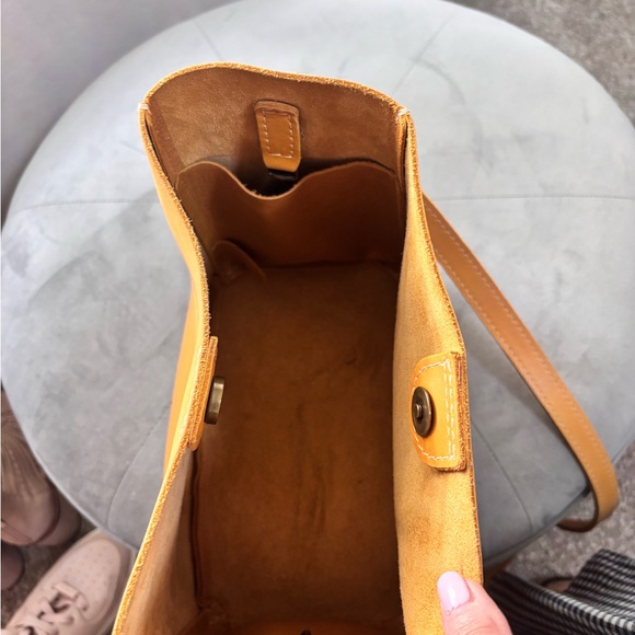 Tan Leather Crossbody Bag - Picture 4 of 4